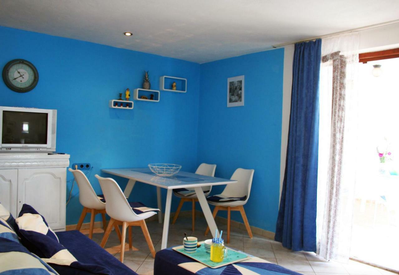 Apartment Azriel Vir Luaran gambar